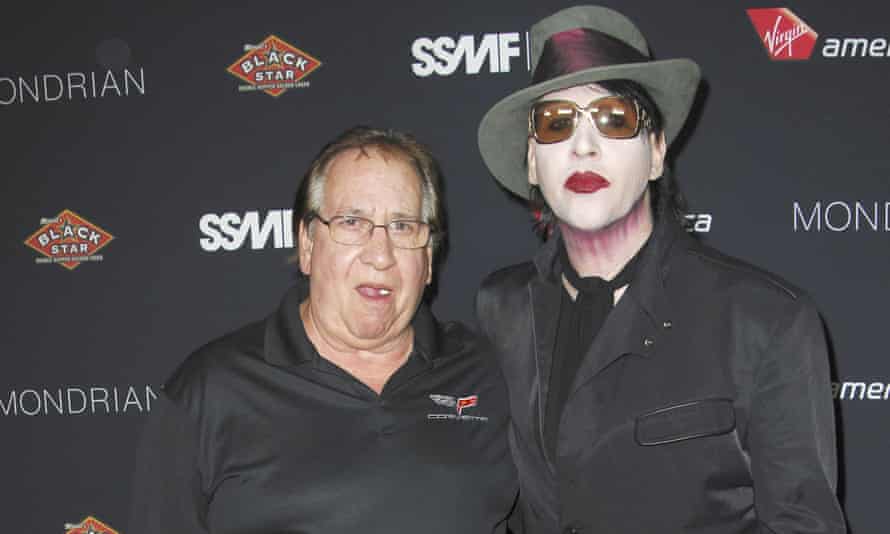 pix Marilyn Manson 90S Mom marilyn manson i created a fake world