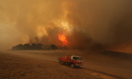 Professor Will Steffen of the Climate Council said incidences of heatwaves, bushfires and other extreme weather in Australia are increasing due to climate change.