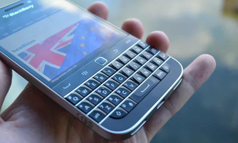 Blackberry Classic Review The Phone Diehards Have Been Waiting For Blackberry Corporation The Guardian