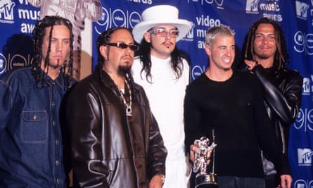 Rock group Korn attends the 16th Annual MTV Video Music Awards on September 9, 1999 at the Metropolitan Opera House, Lincoln Center in New York City. (Photo by Ron Galella, Ltd./WireImage)