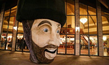 The bust of Yakov Smirnoff outside his theatre in Branson