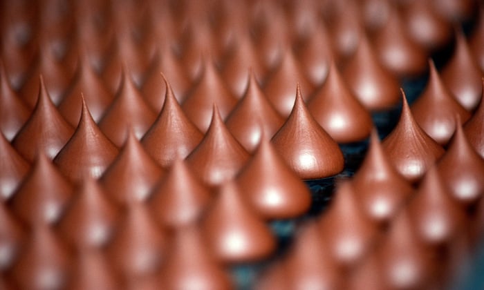 Hershey's lawsuit sparks British revolt for 'superior' Cadbury Hershey's lawsuit sparks British revolt for 'superior' Cadbury