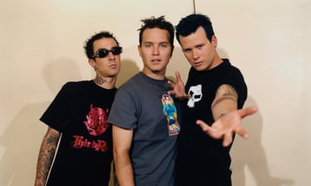 Blink 182 S Tom Delonge Responds To Quit Rumours Punk The Guardian