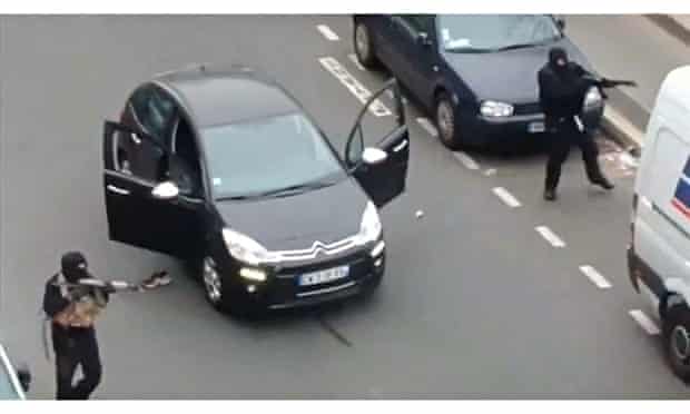 Gunmen fleeing the Charlie Hebdo offices 