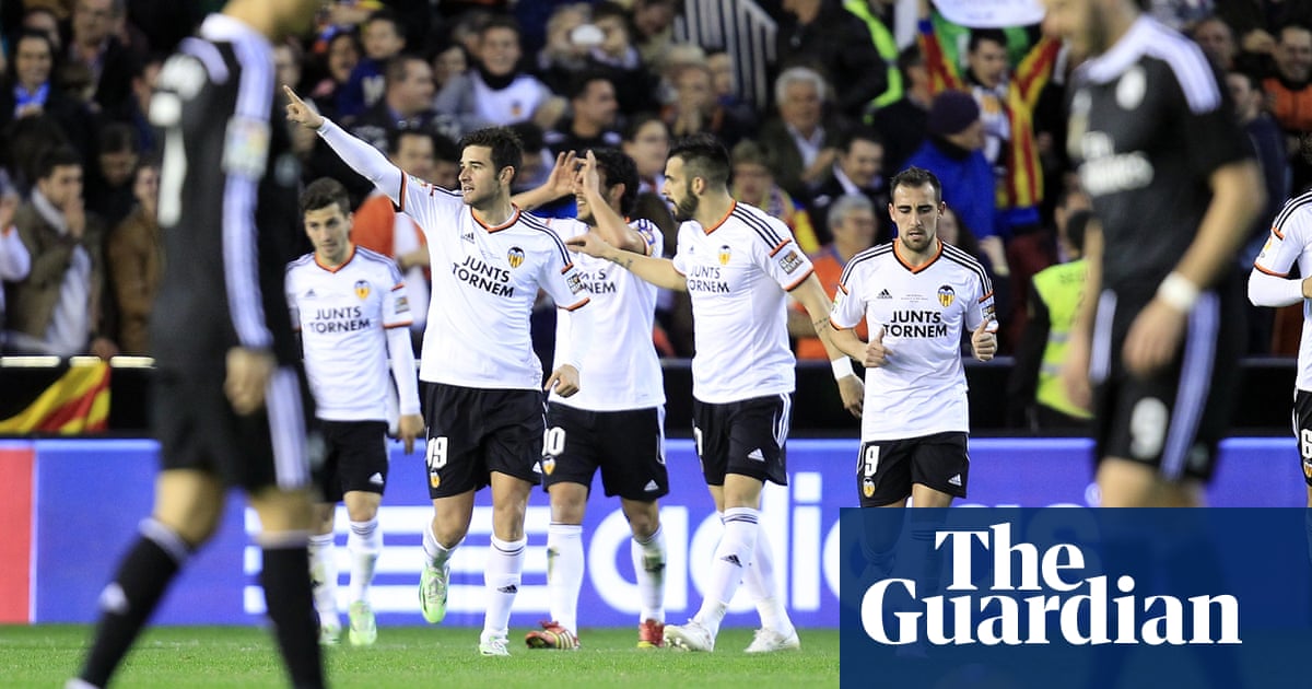 Real Madrid S Run Ends While Barcelona Shoot Themselves In The