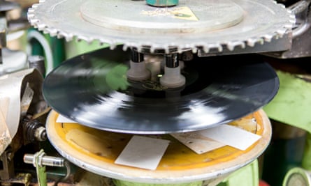 Optimal vinyl pressing factory