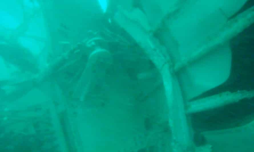 Airasia Flight First Pictures Released Of Plane Wreckage Under Water Airasia Flight Qz8501 The Guardian