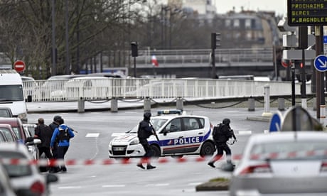 Paris-police-at-Porte-de--012.jpg