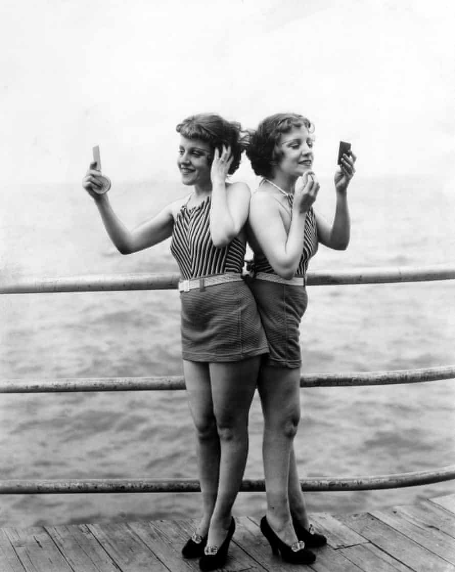 Daisy and Violet Hilton