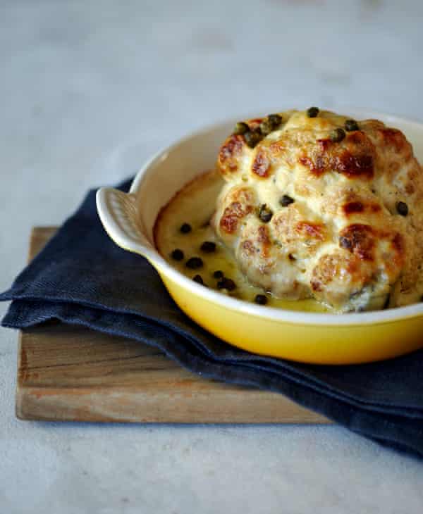 Roasted cauliflower cheese with fried capers 
