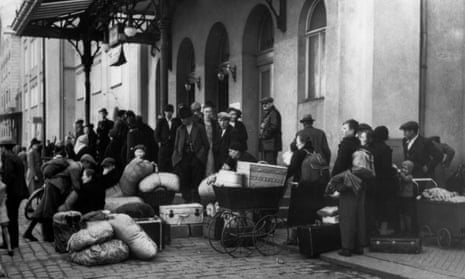 Evacuation of Czech people from the borderland districts occupied by German armies, October 1938.