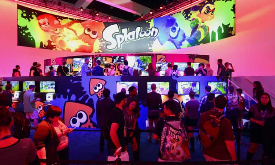 Playstation 4 Xbox One Or Wii U Which Should You Go For Games The Guardian