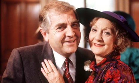 Peter Baldwin (left) as Derek Wilton, marrying Mavis Riley (played by Thelma Barlow) in Coronation Street in 1988.