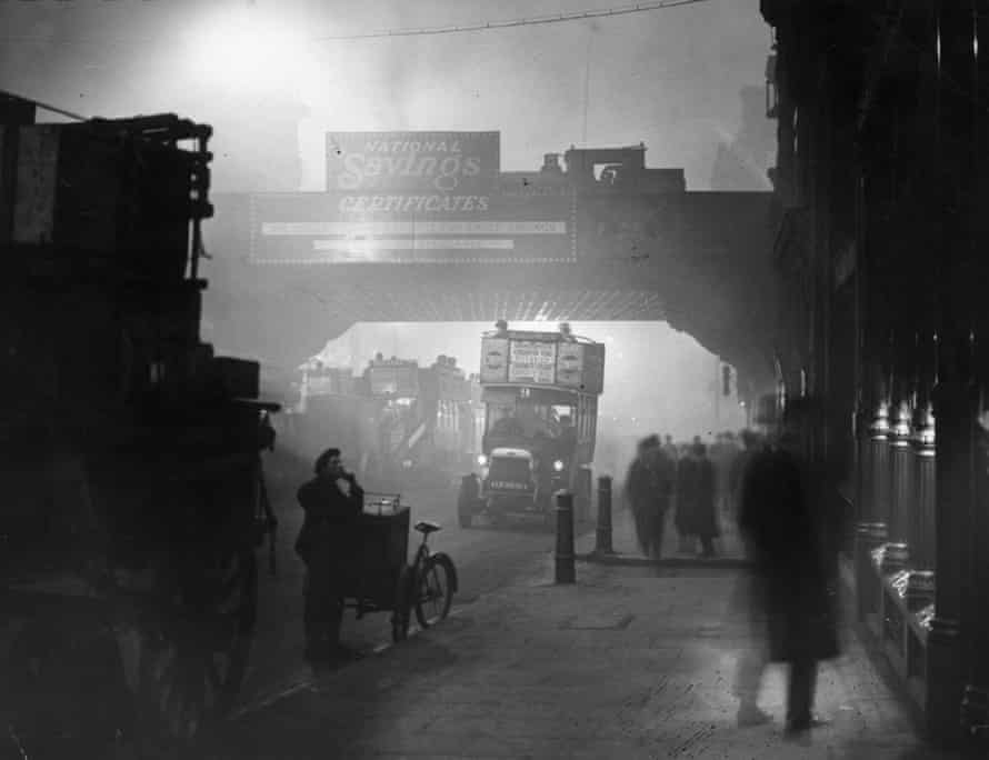 Fog at Ludgate Circus, London in 1922