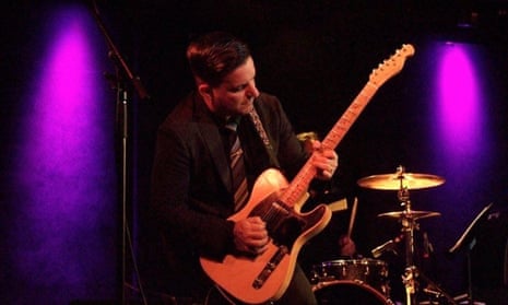 Chris Scianni guitar playing onstage