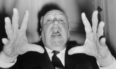 18 Oct 1960, Paris, France --- British director Alfred Hitchcock vamps for the camera as he appeared in Paris to present his new thriller, <Psycho>. --- 