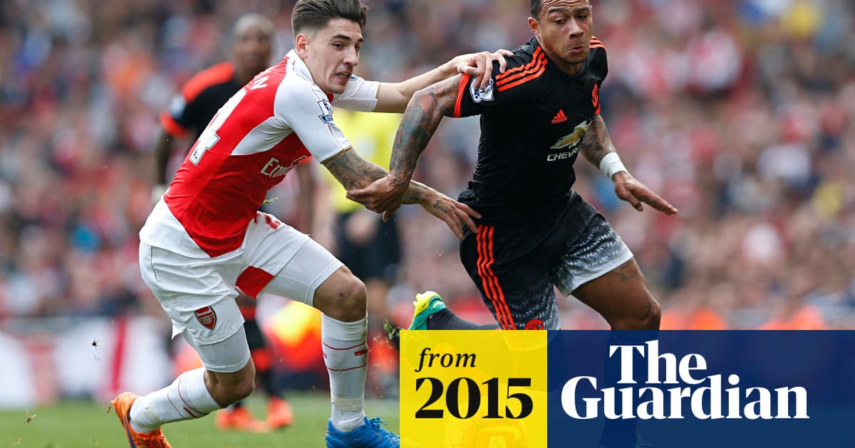 Manchester United S Memphis Depay Admits Struggle With Physical Demands Manchester United The Guardian