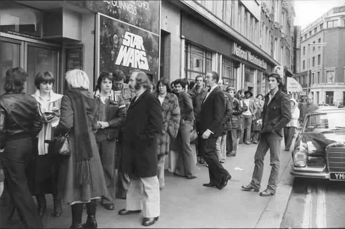 Star wars best sale 1977 premiere