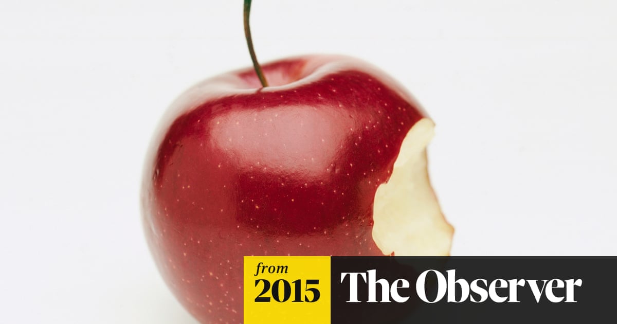 Cyanide in fruit seeds: how dangerous is an apple?