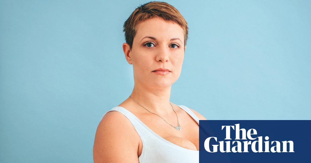 Getting It Off My Chest Life With Big Breasts Women The Guardian 