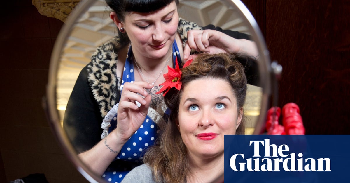 Roll With It How To Master A Vintage Hairdo Life And Style