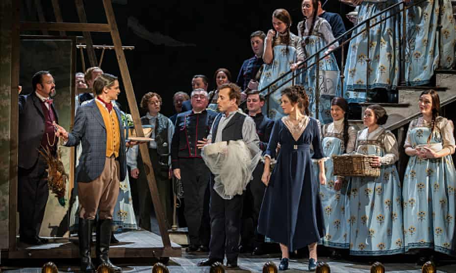 The Marriage of Figaro by Opera North at theGrand Theatre, Leeds 2015