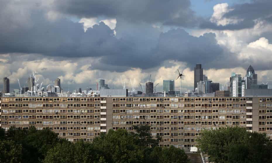 City of London skyline as seen from the Heygate Estate, Elephant & Castle, in south London.