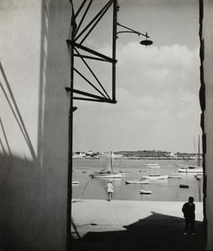Smoke And Mirrors Florence Henri The Queen Of Surrealist Photography In Pictures Art And Design The Guardian