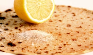 Pancake with lemon and sugar