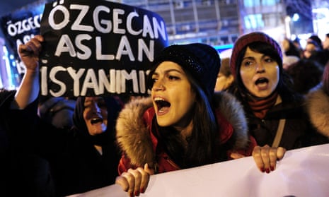A woman shouts slogans during a demostration in Istanbul against the murder of Özgecan Aslan.