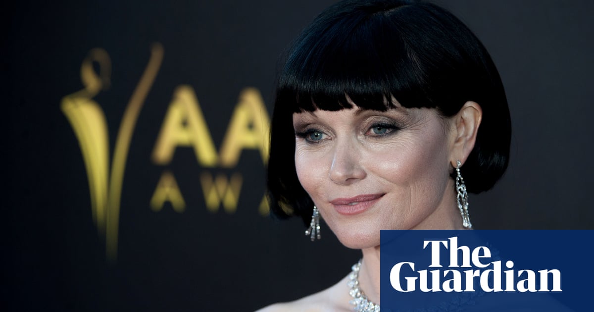 Photos of essie davis