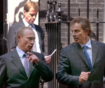 Vladimir Putin, Alastair Campbell and Tony Blair in Downing Street in 2003.