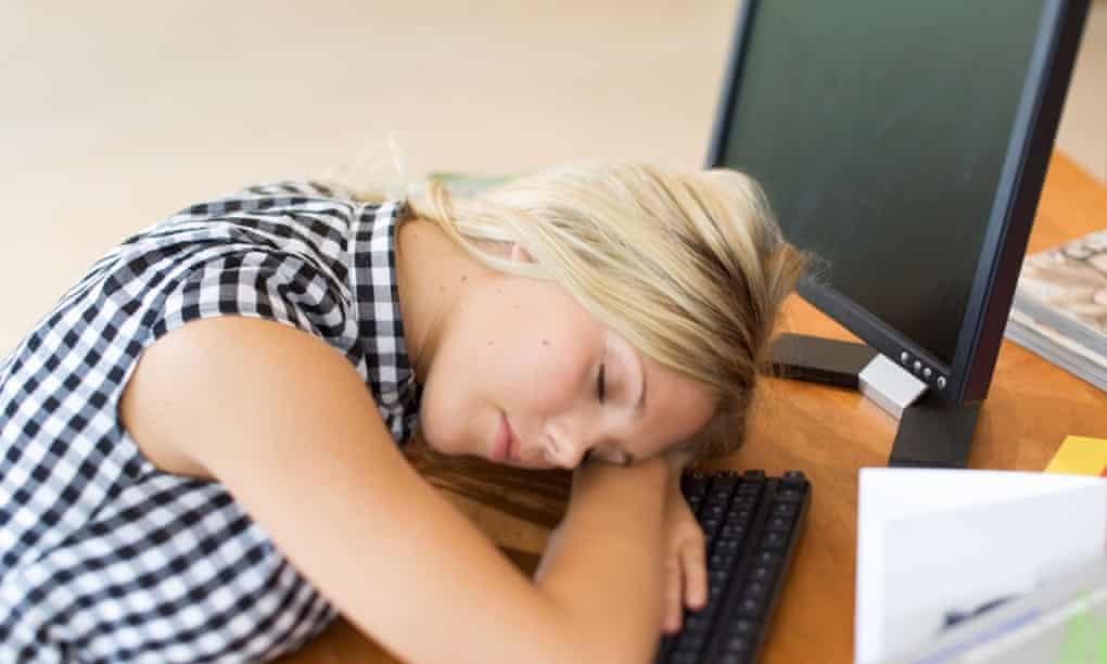 Teenagers sleep less when they have more computer screen time says study