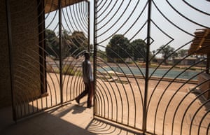 Gbadolite: the Motel Nzekele, built by Mobutu, with now-empty swimming pool.