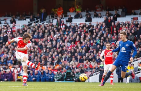 Tomas Rosicky scores the second.