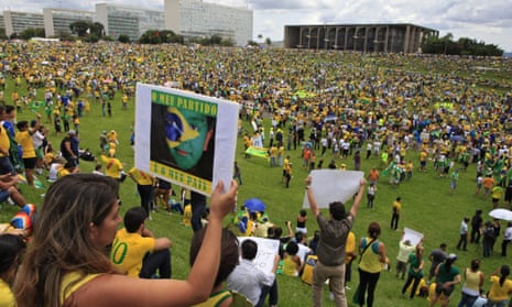 Protesters against Brazil's president, Dilma Rousseff, at Planalto, the office of the Brazilian leader in Brasilia.
