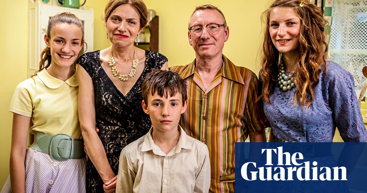 Back In Time For Dinner Review The Robshaw Family Signs Up For 1950s Bread And Dripping Television The Guardian Back In Time For Dinner Review The Robshaw Family Signs Up For 1950s Bread And Dripping Television The Guardian