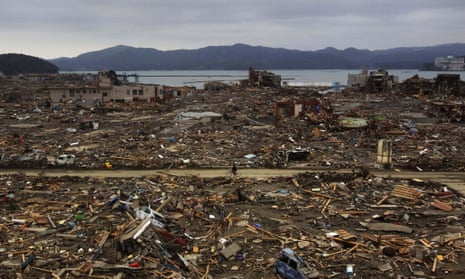 Boat believed to be Japanese tsunami debris washes ashore in Washington