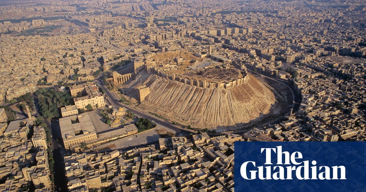Syria S War Scarred Citadel Of Aleppo A History Of Cities In 50 Buildings Day 2 Cities The Guardian