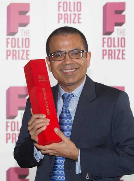 Akhil Sharma with his award.