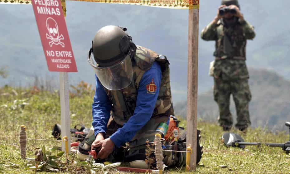 colombia mines army
