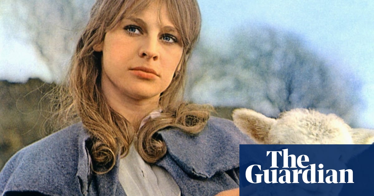Far From The Madding Crowd Still Seductive And Shocking Film The Guardian