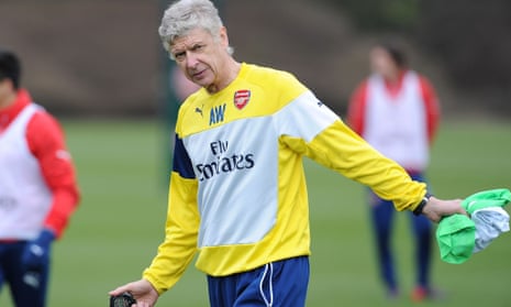 Arsenal manager Arsène Wenger during a training session.