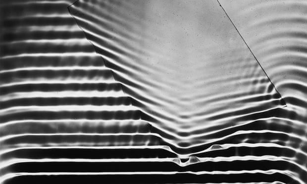 Wave Pattern With Glass Plate.
