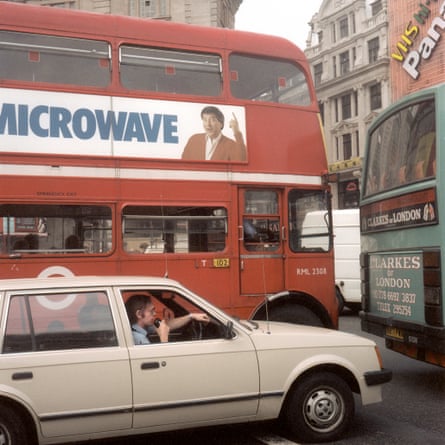 Vauxhall Astra Mk 1, Piccadilly, W1 – and Jimmy Tarbuck on a Routemaster.