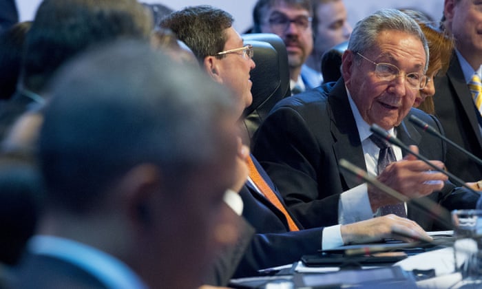 Obama and Raúl Castro in historic meeting at Summit of Americas | Americas | The Guardian