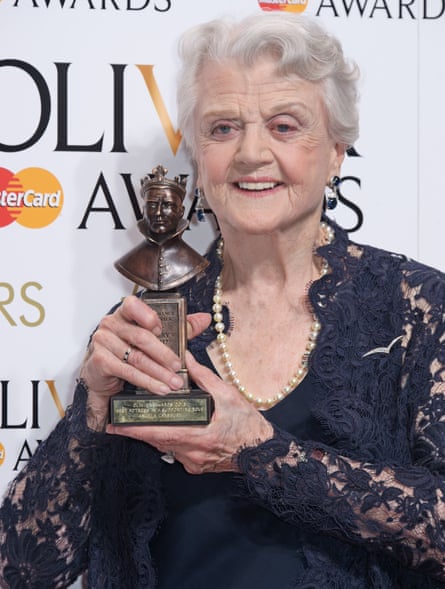 Angela Lansbury, winner of best actress in a supporting role.