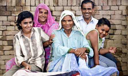 Singh with her daughter, son-in-law and two grandchildren