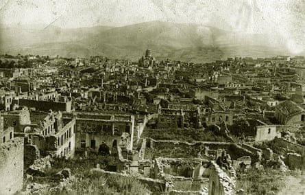A panoramic view of Shushi, in Karabakh, after it was purportedly destroyed by Ottoman troops.