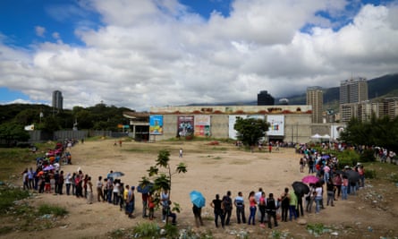supermaket queue Venezuela